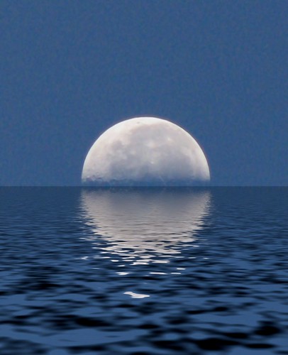 Moon over the Water - "Lunar Reflections" | Ok, I know.. I d… | Flickr