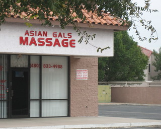mo saint louis Asian massage parlor