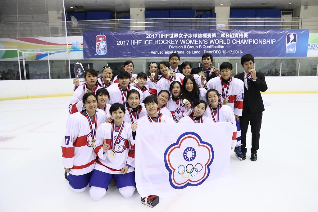 中華女子冰球隊。（王冠文提供）