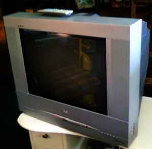 RCA TruFlat 27" TV - $40 OBO | RCA TruFlat 27" TV w/ Built i… | Flickr