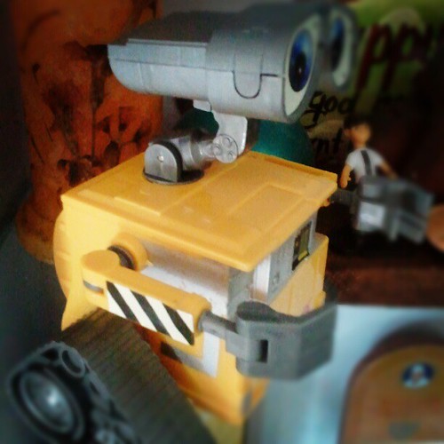 Wall-e toy #walle #disney #pixar #movies #cute #robot #bot ...