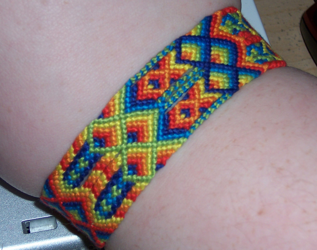 Rainbow Friendship Bracelet | I knotted this bracelet litera… | Flickr