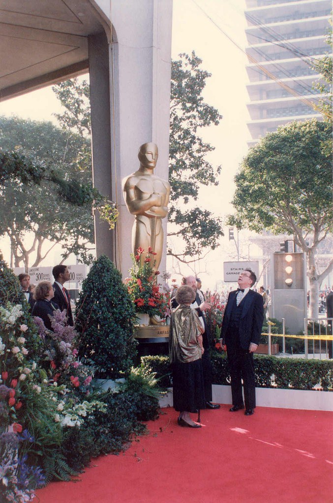 Oscar statue, 1990 | On the red carpet at the 62nd Annual ...
