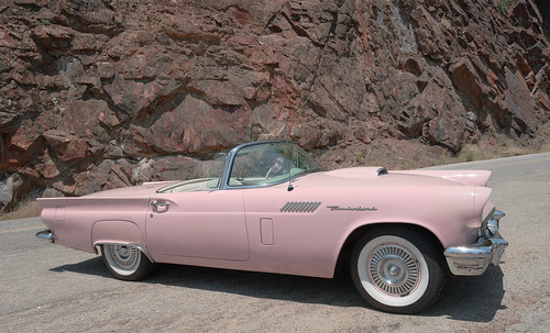 Pink Ford Thunderbird | 1957(?)) Pink Ford Thunderbird with … | Flickr