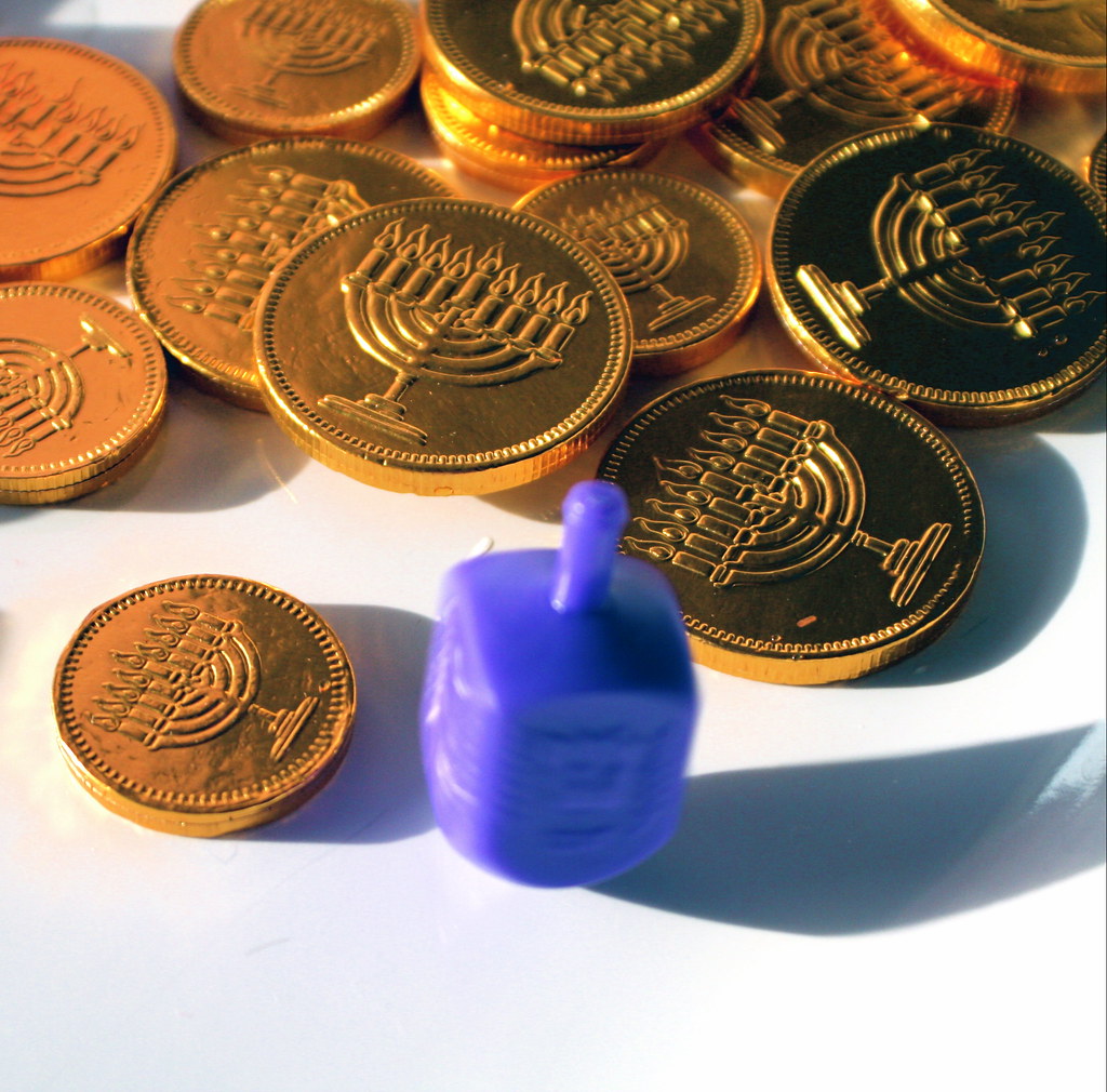 Spinning Dreidel with Gelt (chocolate coins) | THE GAME OF D… | Flickr