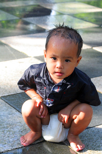 Wet Kid | A kid who is as wet as his diaper | Jose Raoul Teehankee | Flickr