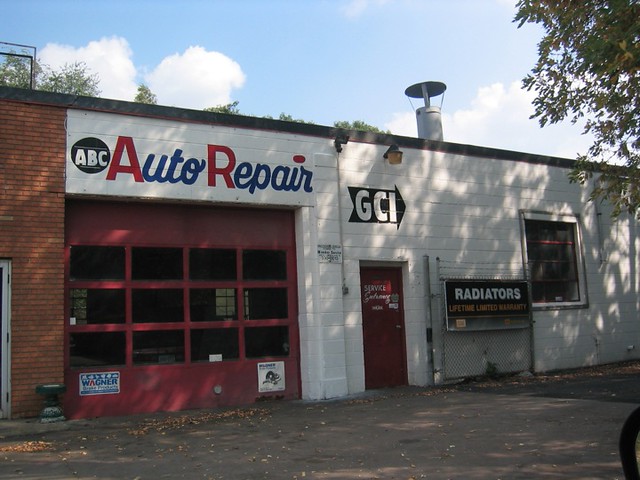 Auto Repair | North East Minneapolis Auto repair. | Eric | Flickr