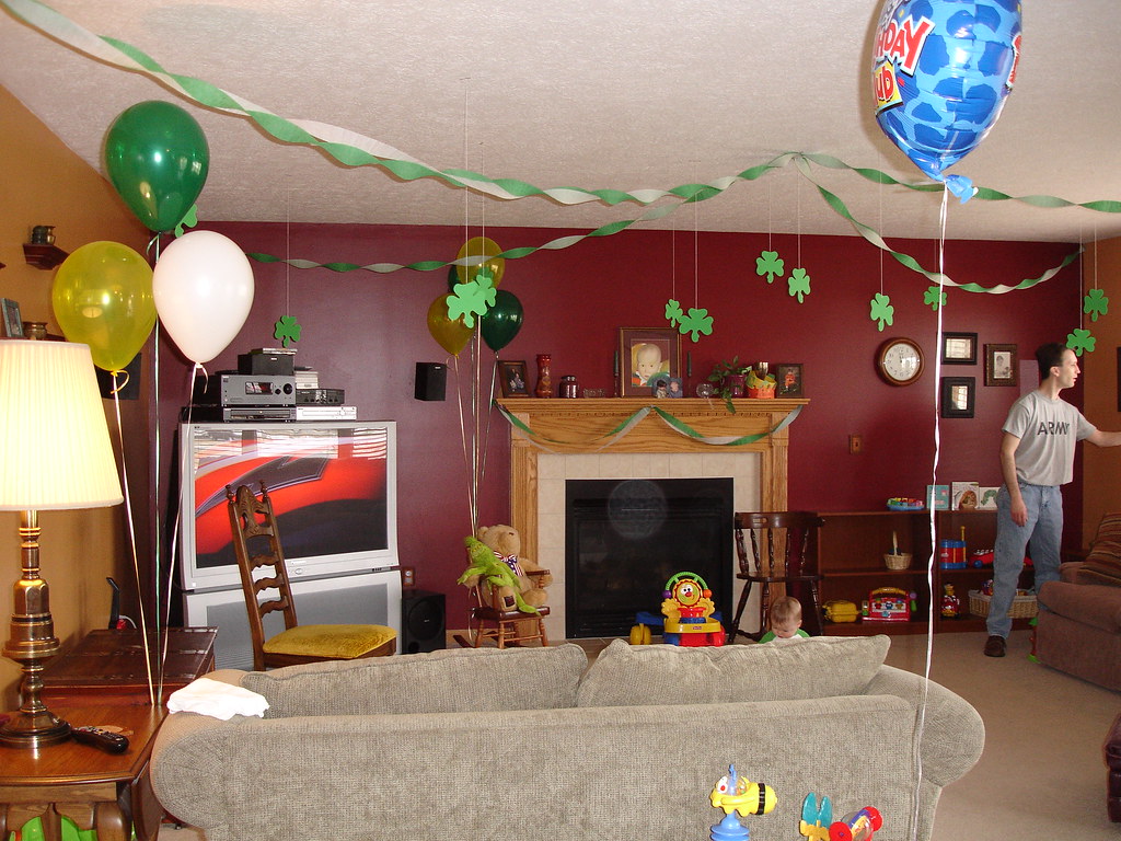 Living room party decorations | Jonathan Hart | Flickr