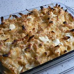 Maccaroni and cauliflower with four cheeses