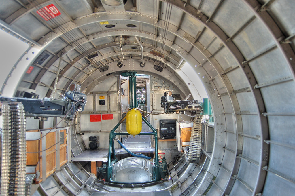 B-17g Waist Gunners & Ball Turret | Waist Gunner's Position … | Flickr