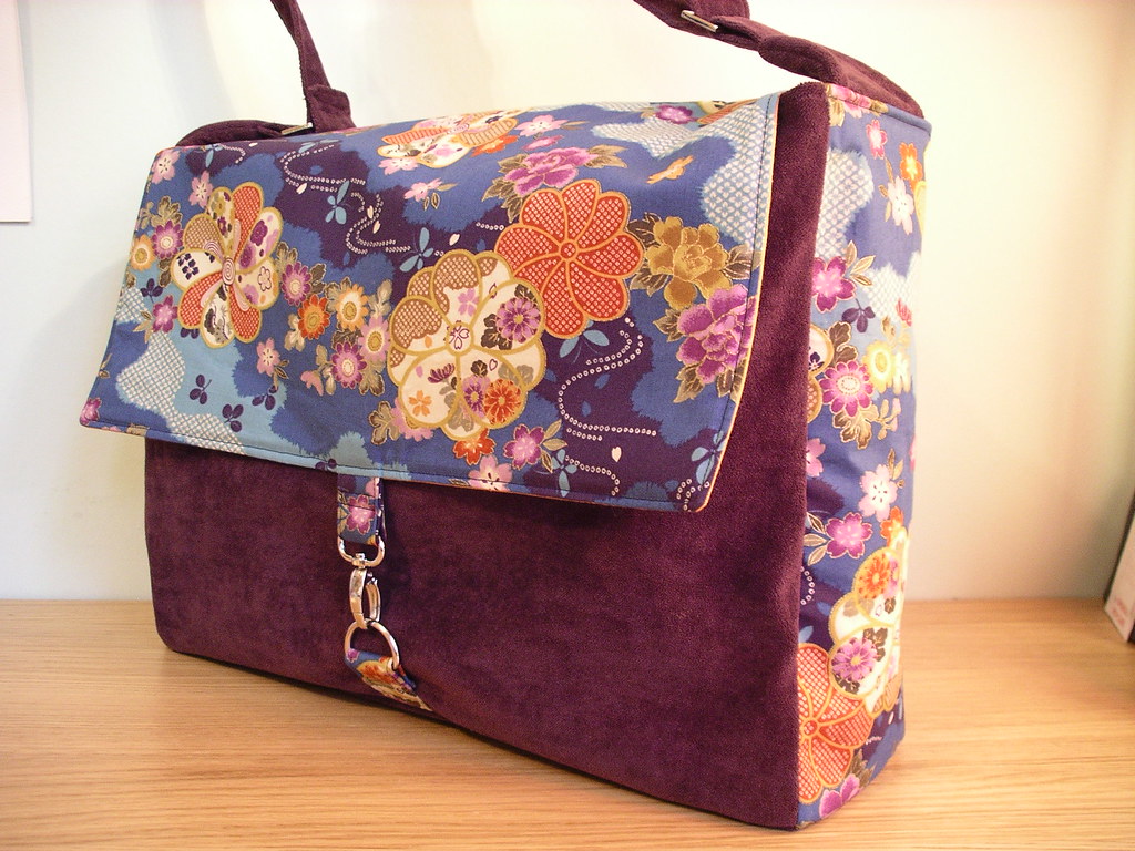 Messenger bag for my sis by Me! | Lisa Lam | Flickr
