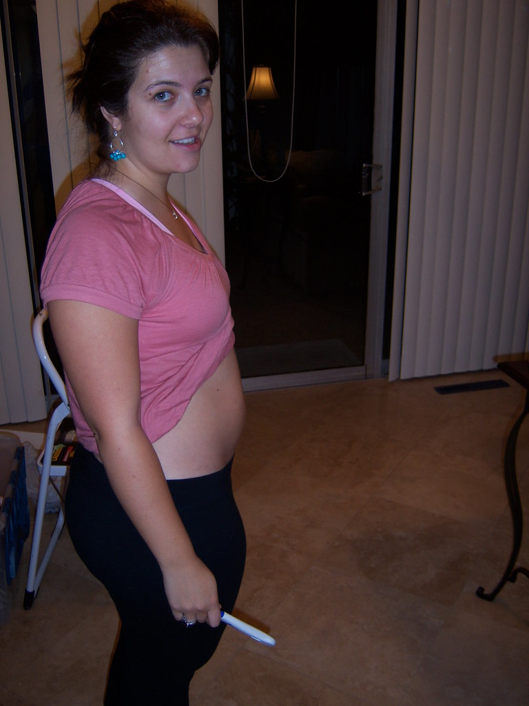 Photos Pregnant Belly Month By Month Pregnancy Pregnant Woman Pregnant Belly Pregnancy
