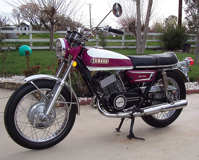 1970 Yamaha 350cc R5 | Nothing like the smell of 2stroke oil… | Flickr