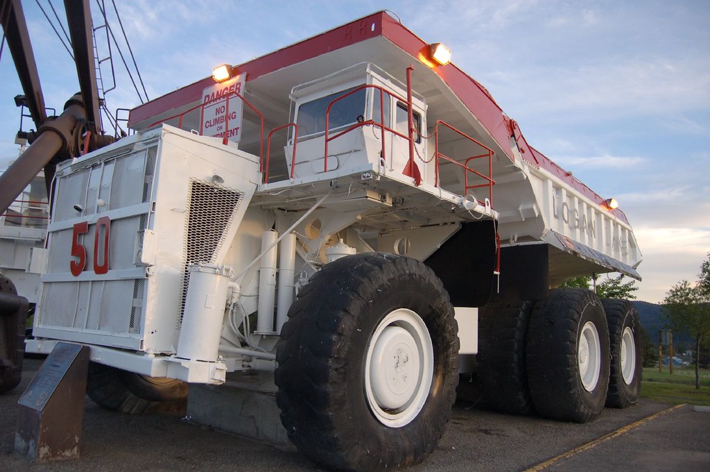 Wabco 3200B Mining Truck | The Wabco Haulpak 3200B was first… | Flickr