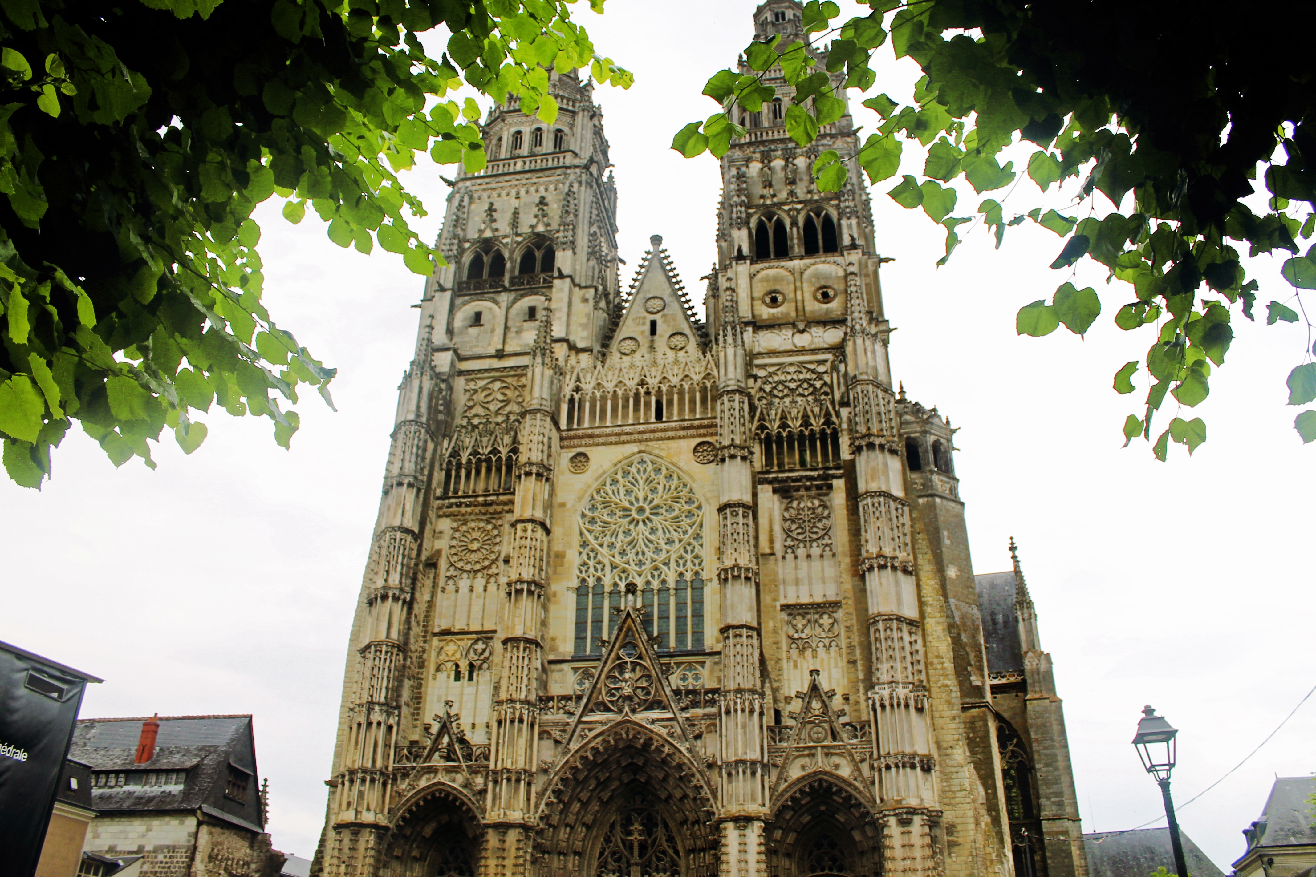 Cidade de Tours, base para visitar os Castelos do Vale do Loire - Drawing Dreaming