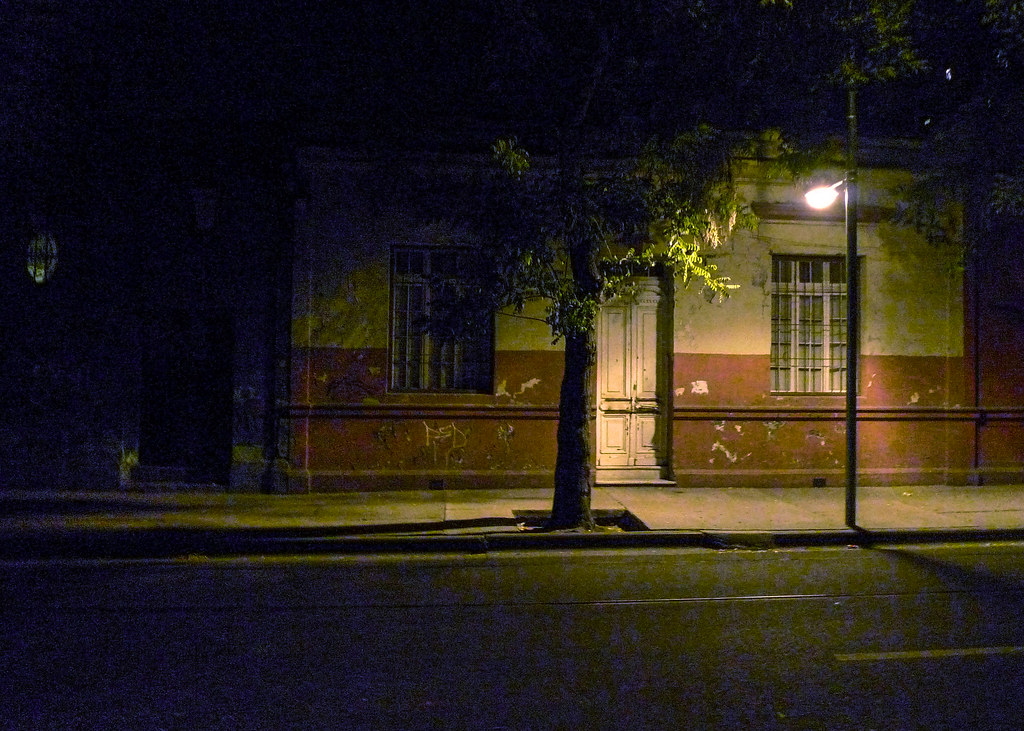 Calle triste, Santiago, 2010 | by Marcelo  Montecino