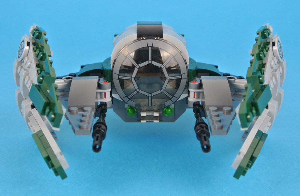 LEGO 75168 Yoda's Jedi Starfighter review | Brickset
