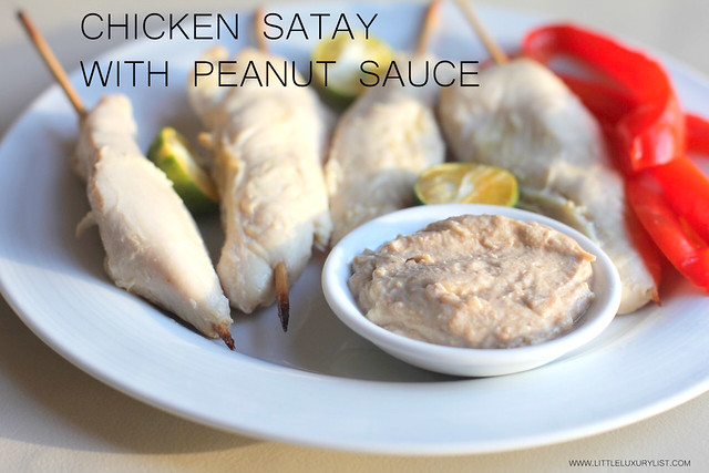 Chicken satay with peanut sauce and pepper front view recipe.jpg