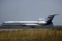 Sibir TU-154M RA-85693 BCN 31/07/2001