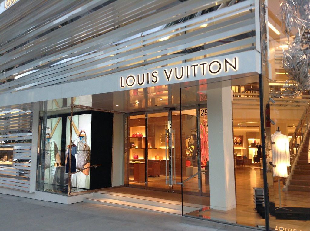 Louis Vuitton | Louis Vuitton Store, Beverly Hills, Californ… | Flickr