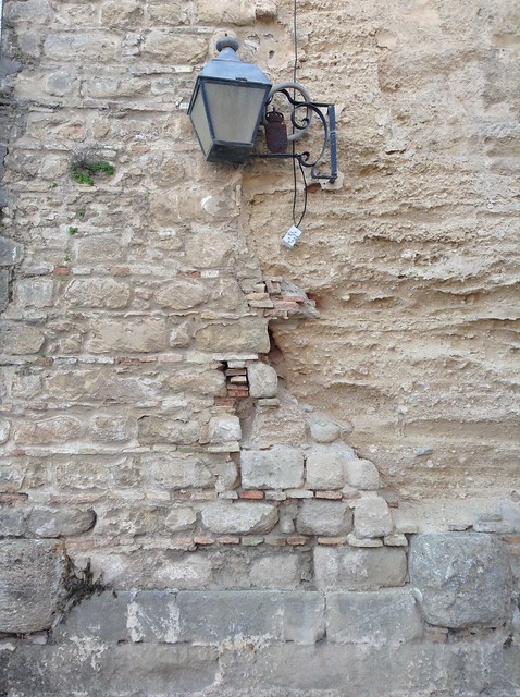 摩尔古城墙