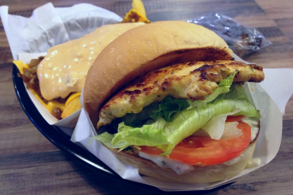 caliburger-cali-chicken-sandwich