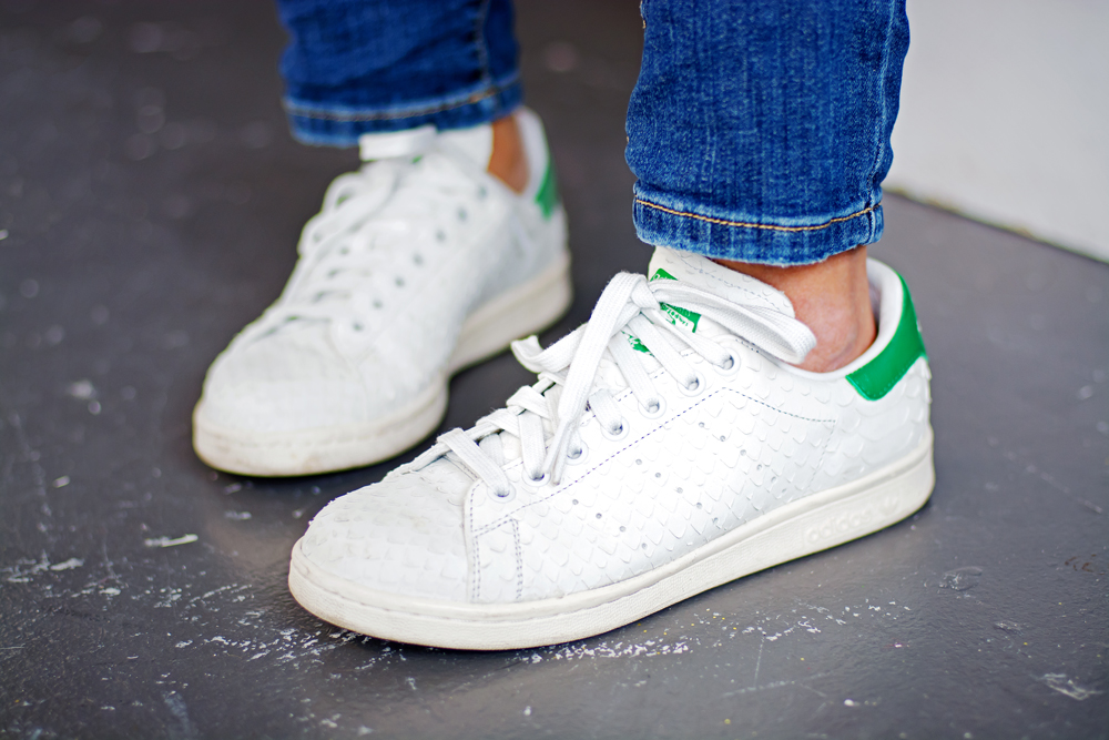 SNAKESKIN STAN SMITH - brunettes have more fun