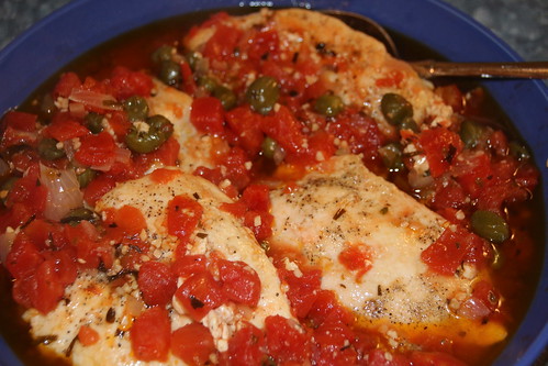 Mediterranean Chicken With Tomatoes and Capers