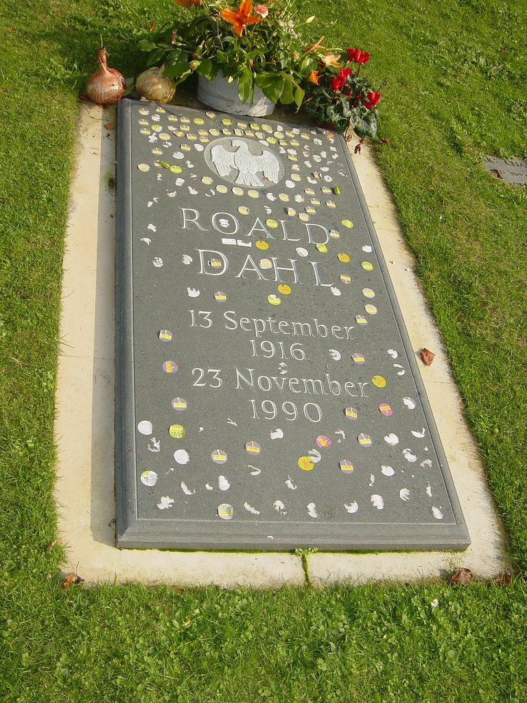 Roald Dahl gravestone | Rachel | Flickr