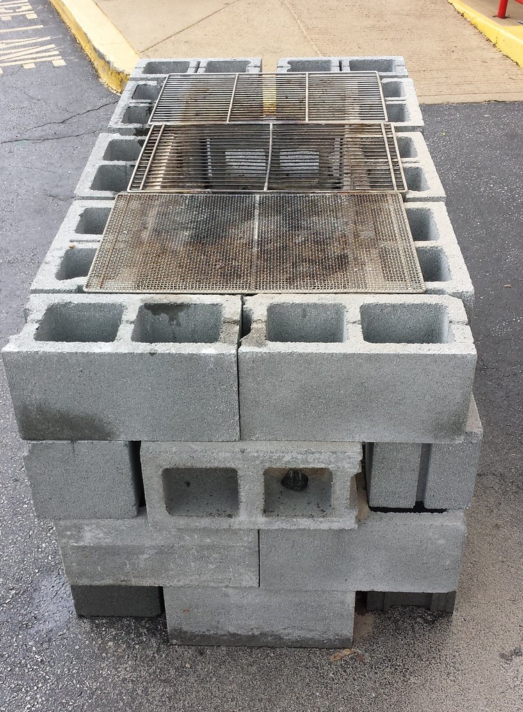 Temporary Cinder Block Barbecue Grill | Safeway parking lot,… | Flickr