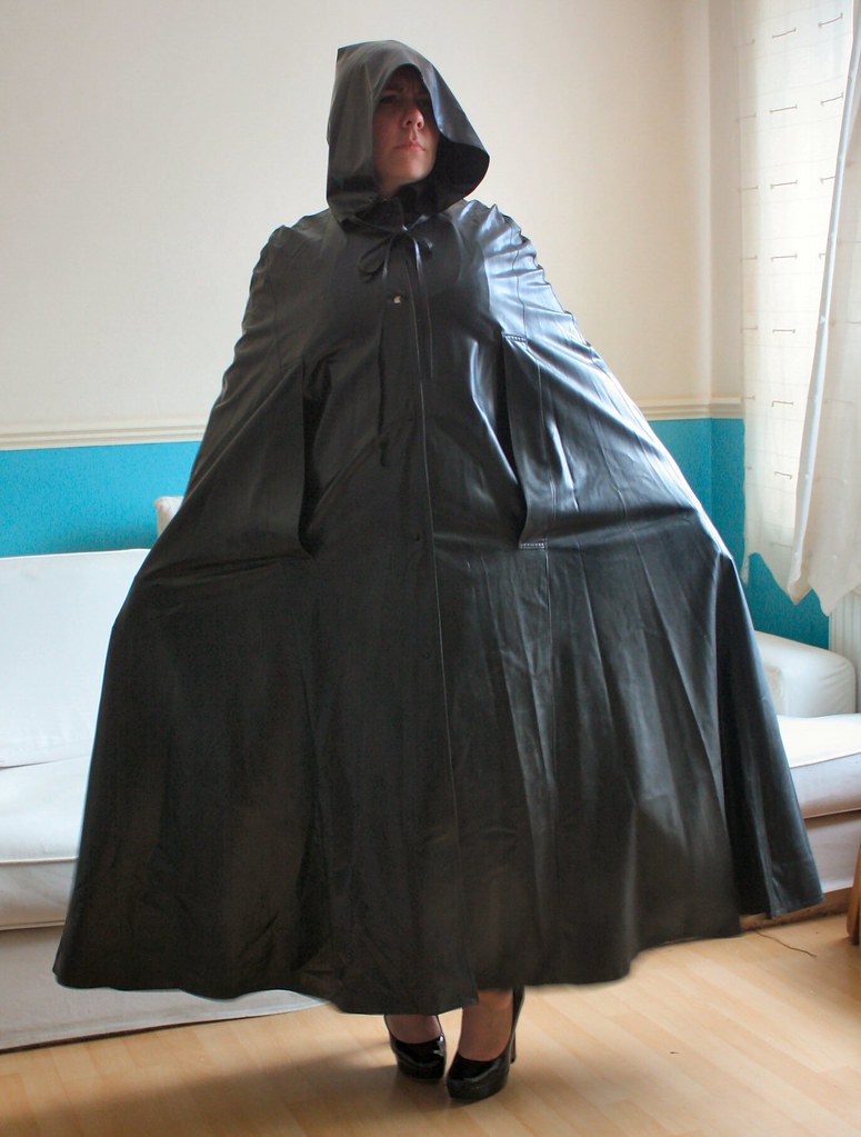 Dee Black Rubber Cloak-Blue Rubber Dress & Masks 14 | Flickr