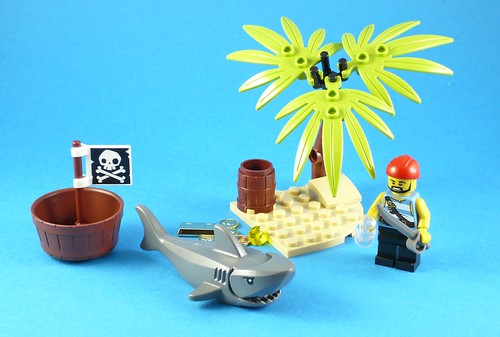 LEGO Pirates 5003082 Classic Pirate Minifigure 04