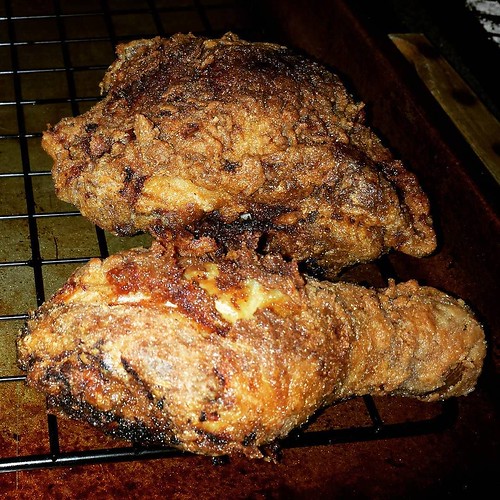 Thigh and leg. Finished article. Oh yeah babe. #yum #cooking #friedchicken #darkmeat #ftw