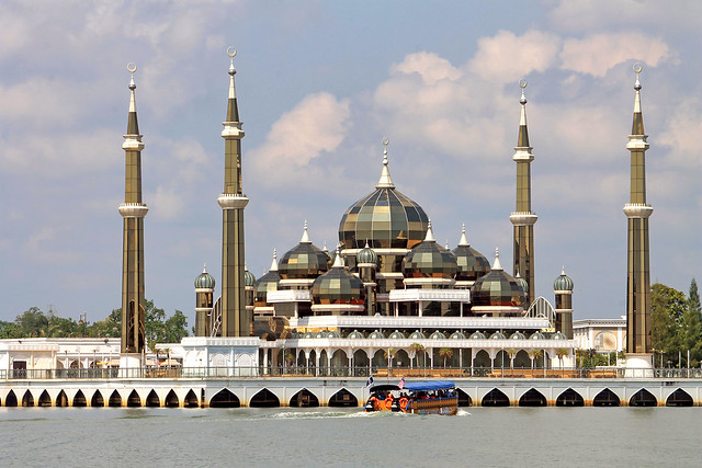Masjid Kristal (Crystal Mosque)