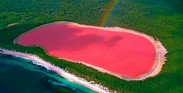 Naturally-Pink-Lake-Hillier-Australia