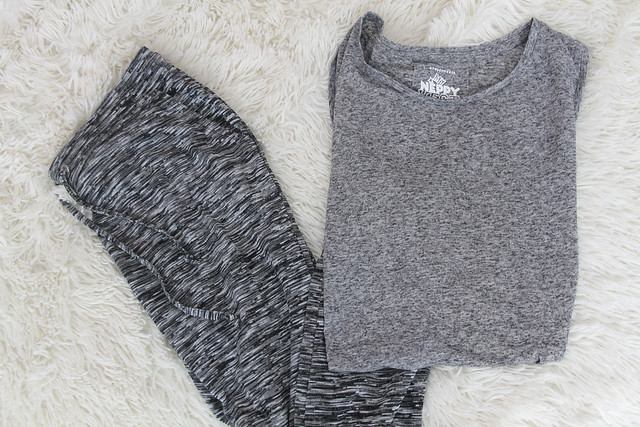 primark-shirt-grau-einkauf-sweatpants-haul-modeblog-fashionblog