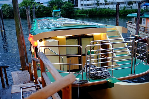 オーシャンブリッジ創立14周年記念屋形船