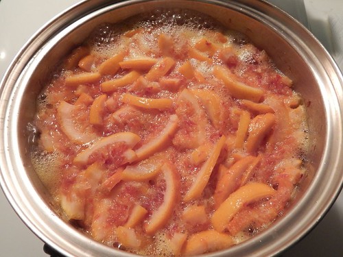 Orange slices boiling