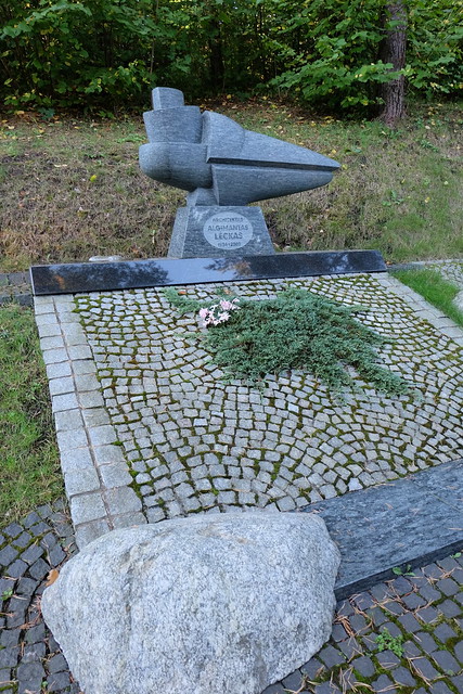 Estonia & Letonia & Lituania agosto/sep 2016 - Blogs de Rusia y Ex URSS - Día 13: VILNA: Centro de Vilna. Cementerios: Rasos y Antakalnis (21)