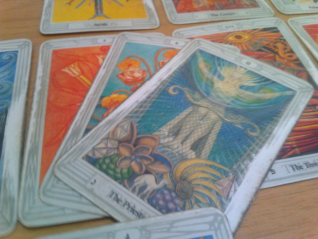 Tarot cards, Oracle Cards, Runes, Crystal Healing, Divinat ...