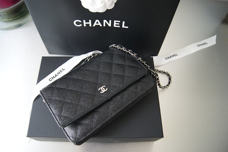 chanel wallet on chain size