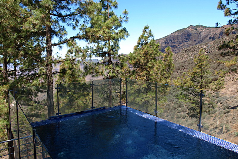 Swimming pool, Parador Cruz de Tejeda, Gran Canaria
