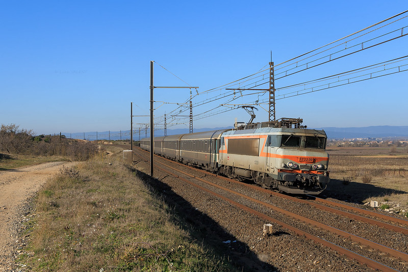 Photos et vidéos de la ligne Bordeaux - Toulouse - Narbonne - Sète (Fil 3) - Page 40 32179816746_2c174061aa_c