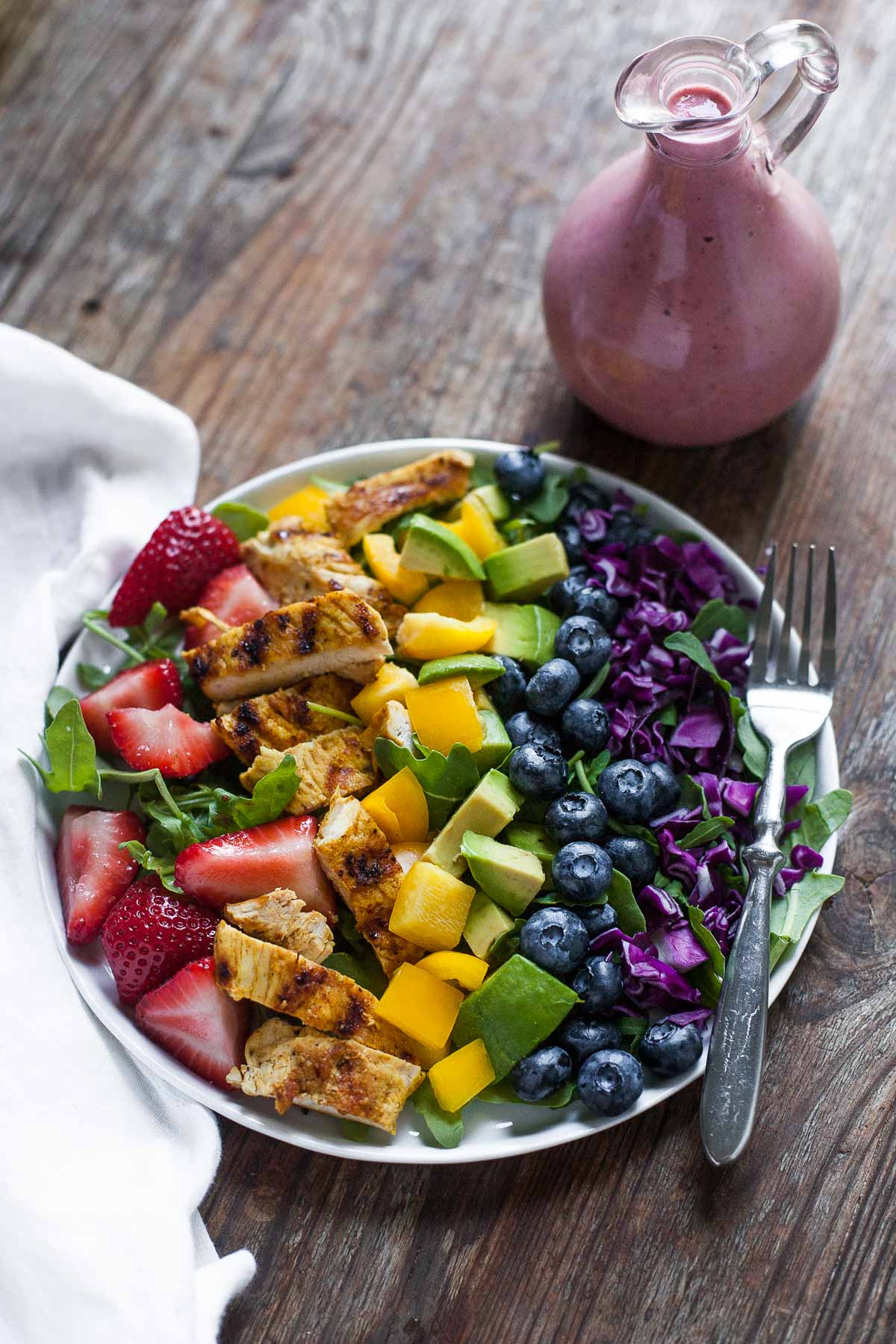 Rainbow Salad with Grilled Chicken and Raspberry Walnut Dressing #30MinuteMondays | acalculatedwhisk.com 