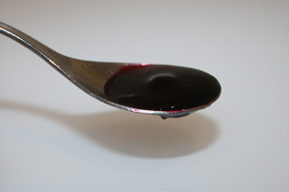 14 - Zutat schwarzer Johannisbeergelee / Ingredient black currant jelly