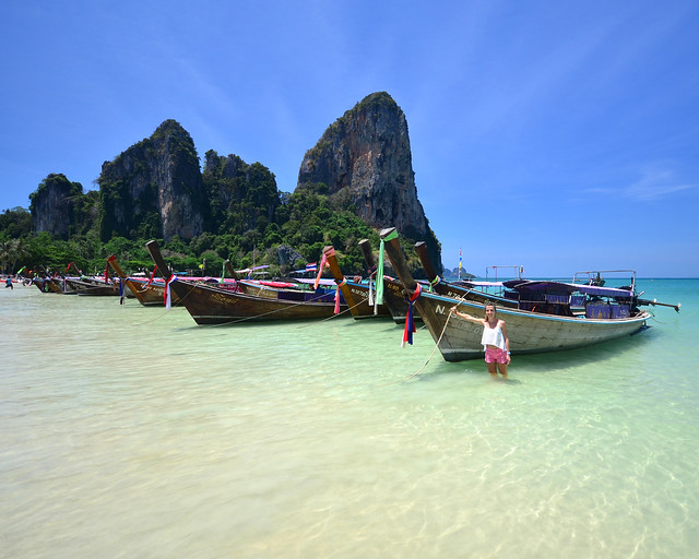 Isla de Railay y sus preciosas barcas de madera y colores