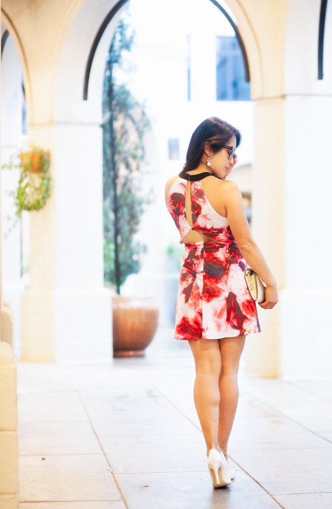 cute & little blog | petite fashion | walktrendy red floral hollow dress, white pumps, tory burch robinson wallet on chain | spring summer going-out look