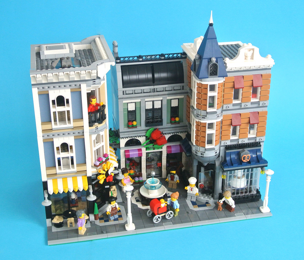Review: 10255 Assembly Square | Brickset: LEGO set guide and database
