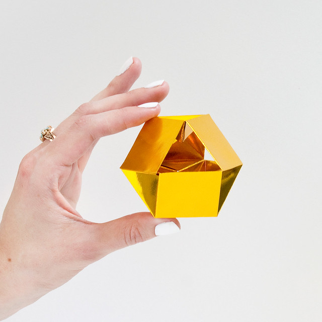 DIY Origami Gemstone | click through for the tutorial!