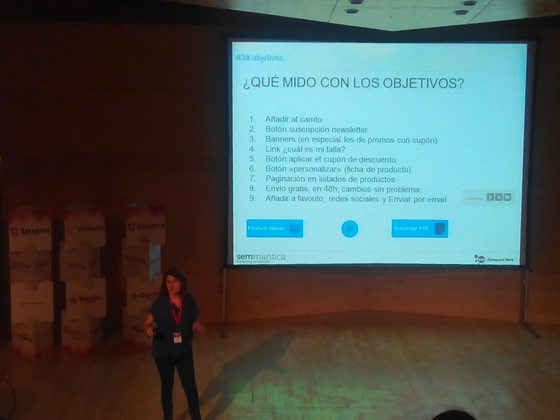 Natalia Sampériz explicando qué medir con los objetivos de un negocio